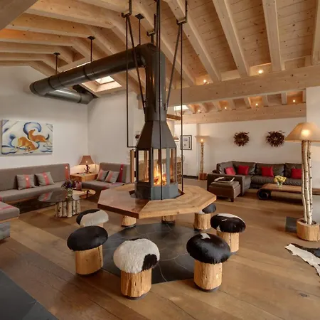 Chalet Courmayeur: Your Alpine Sanctuary 库马约尔