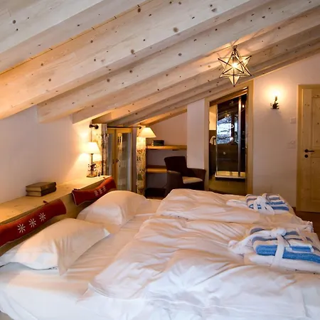 Chalet Courmayeur: Your Alpine Sanctuary