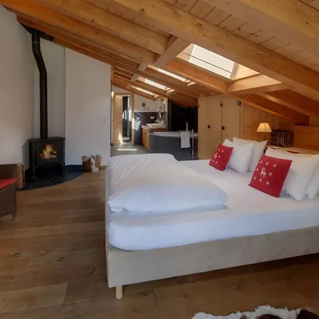 Chalet Courmayeur: Your Alpine Sanctuary * 库马约尔